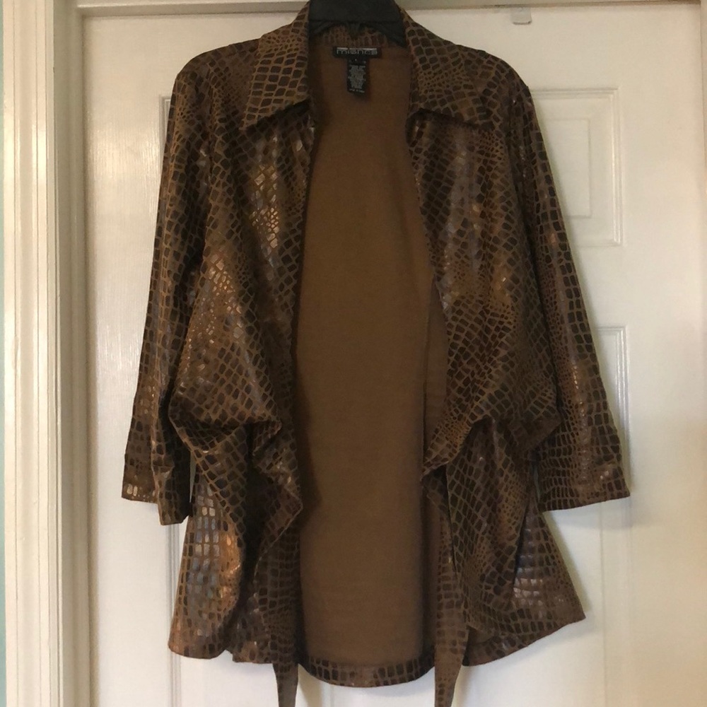 Blazer - Picture 2 of 5